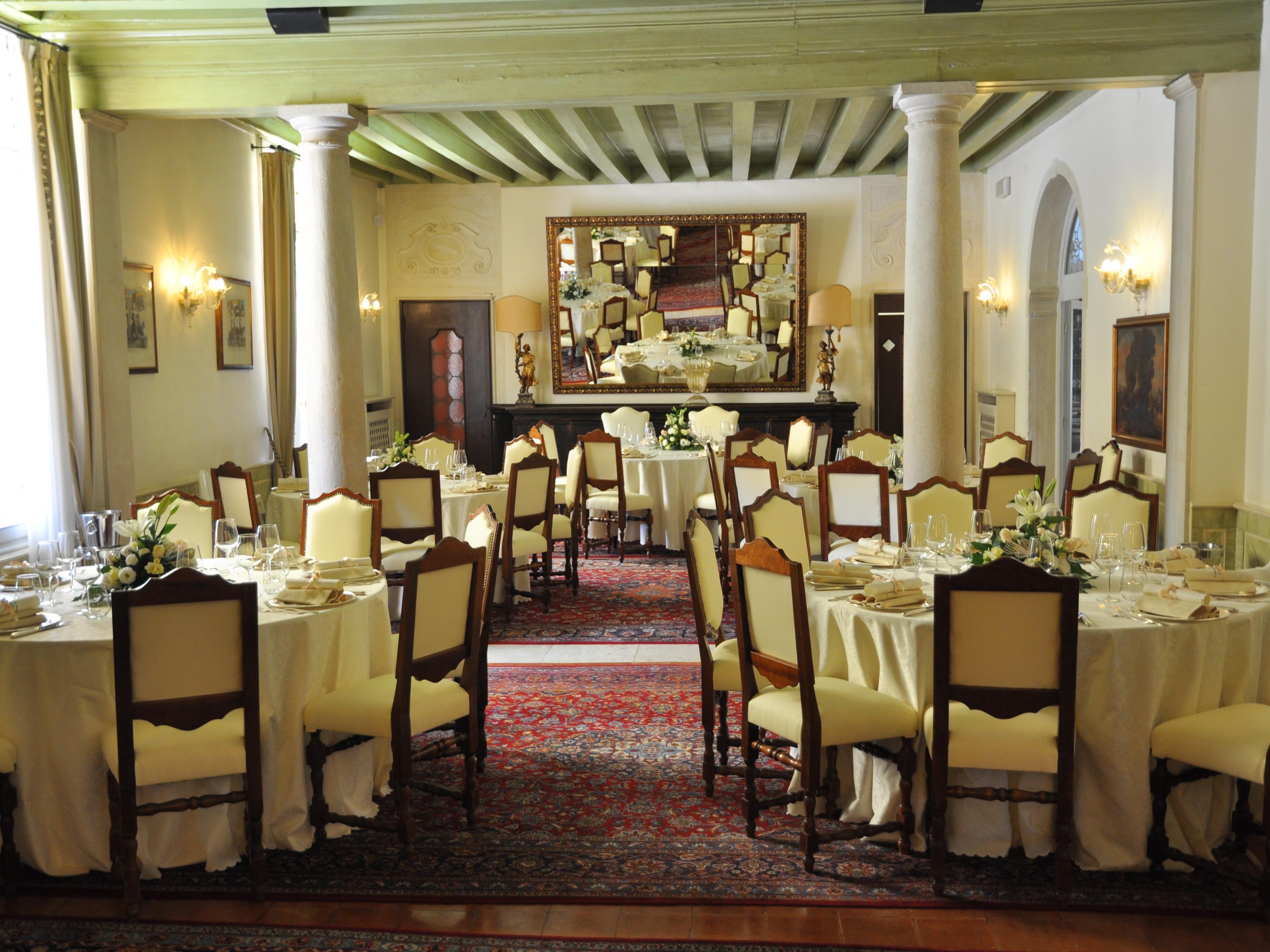 Hotel Villa Condulmer Mogliano Veneto Εξωτερικό φωτογραφία The ballroom