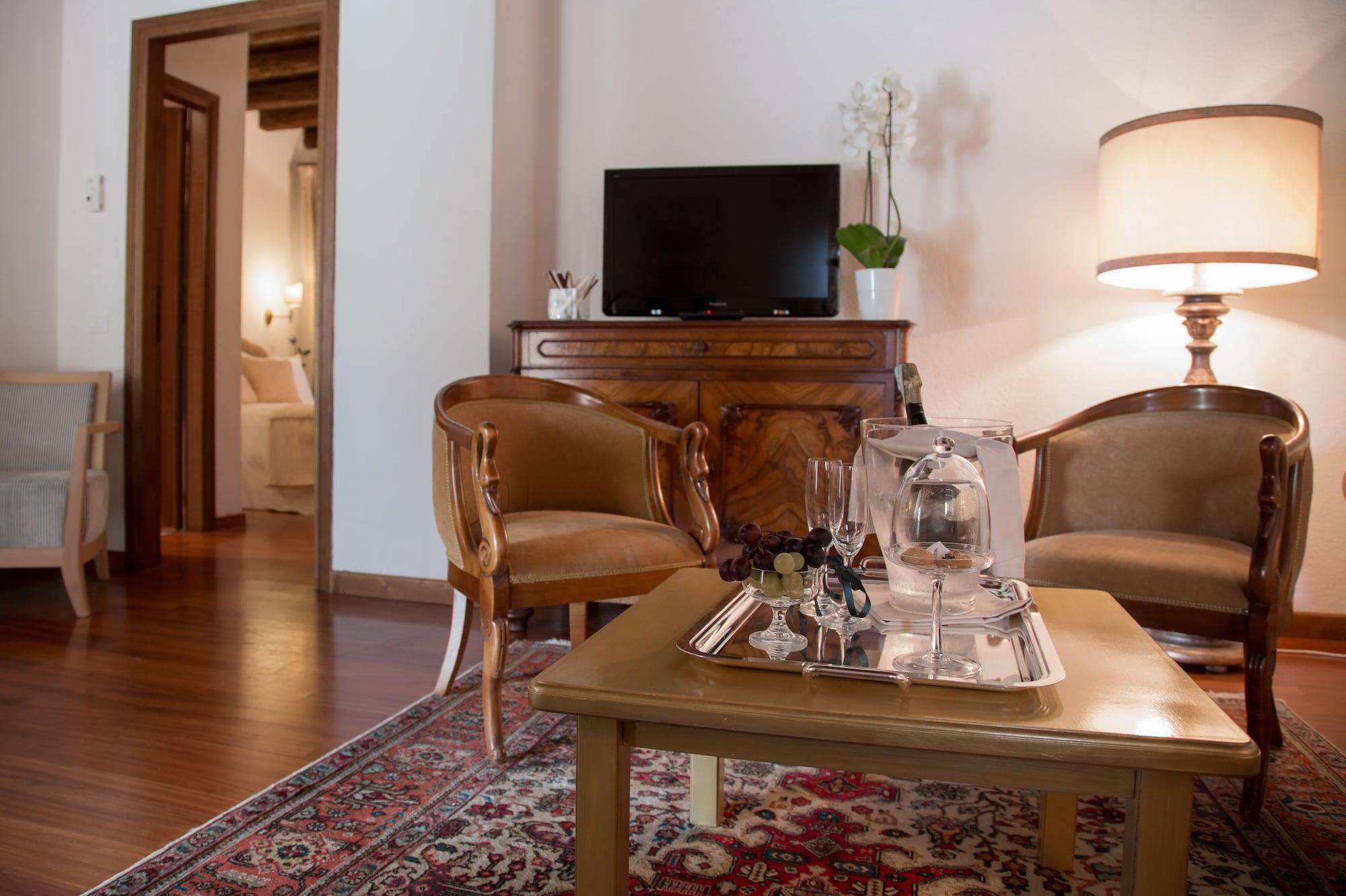Hotel Villa Condulmer Mogliano Veneto Εξωτερικό φωτογραφία A room at the hotel