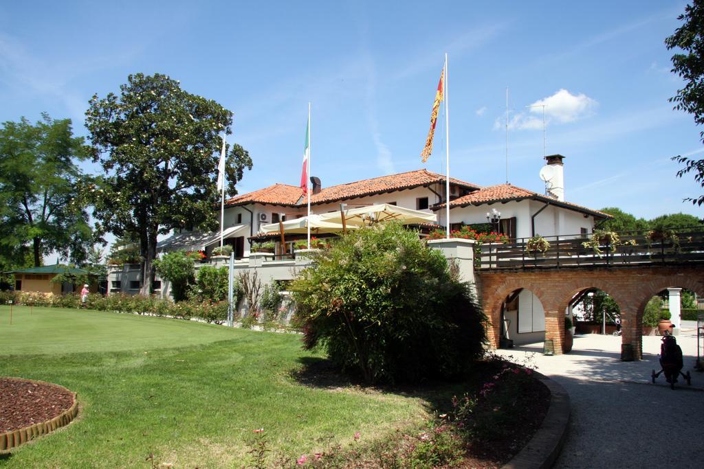 Hotel Villa Condulmer Mogliano Veneto Εξωτερικό φωτογραφία The clubhouse